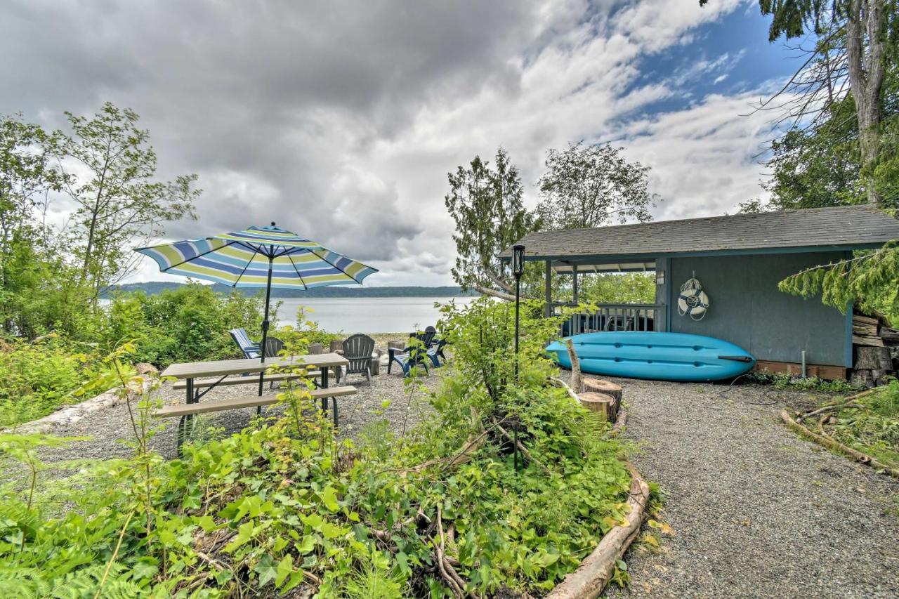 Relaxing Getaway On A Private Beach In Shelton! Exterior photo