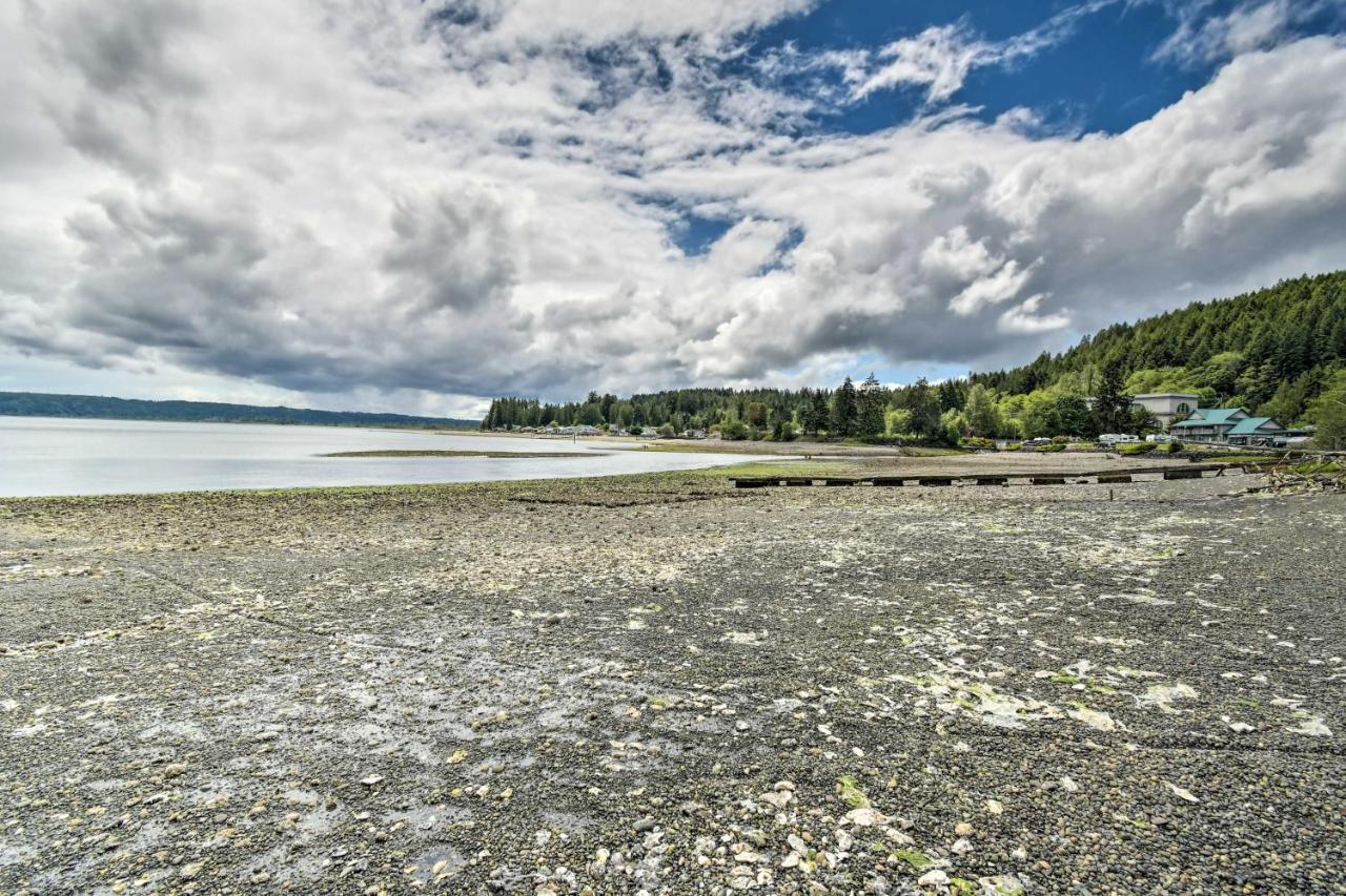 Relaxing Getaway On A Private Beach In Shelton! Exterior photo